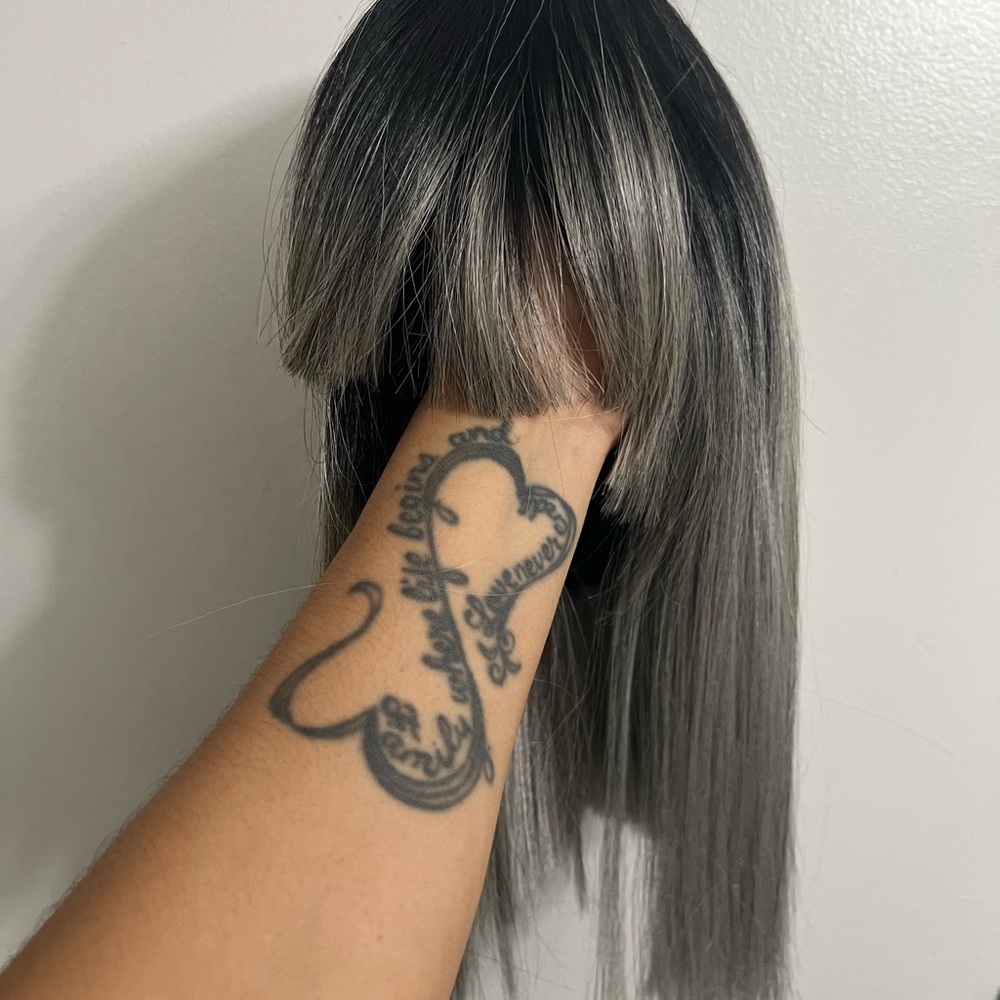 Short Silver wig